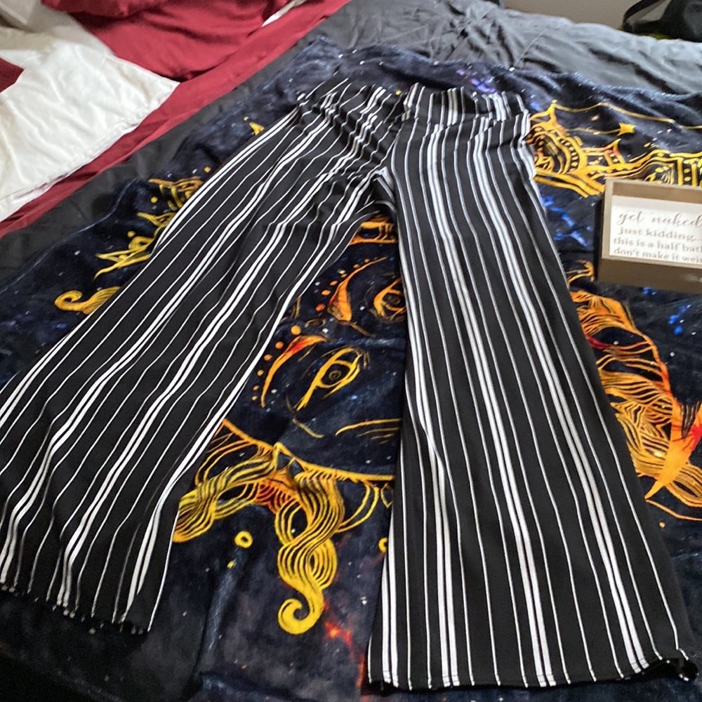NWOT Ladies pants size 30